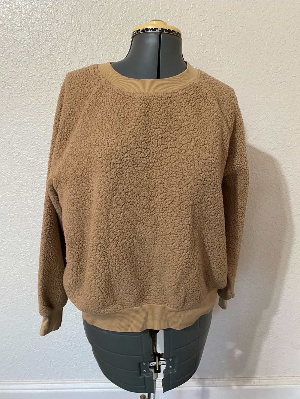 Old Navy Women's Camel Sherpa Crewneck Pullover